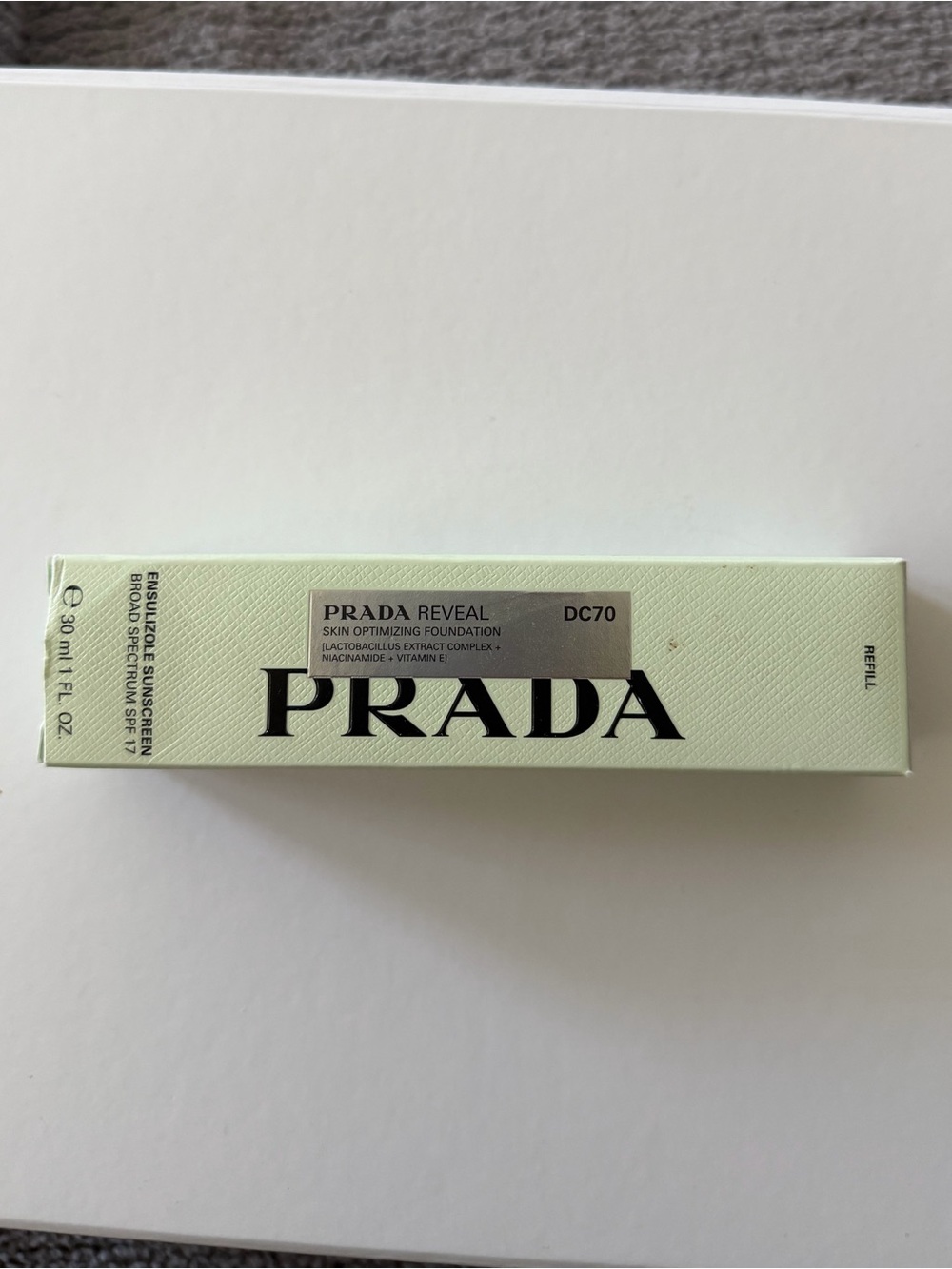 Prada Reveal Foundation DC70